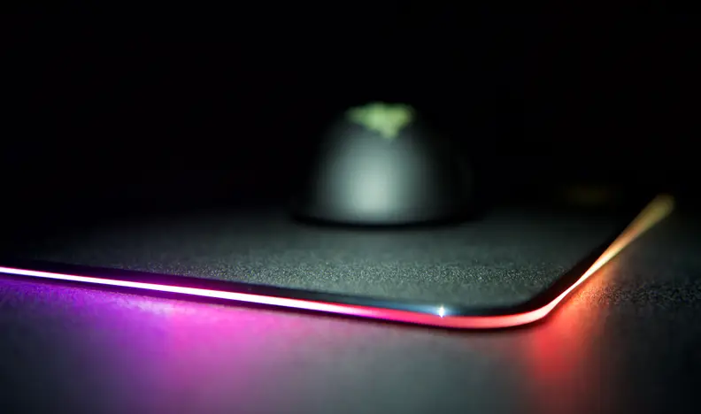 Razer Synapse puts full control of the colors for the mouse and mousepad in your hands.
