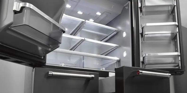 KitchenAid KRMF706EBS Black Stainless