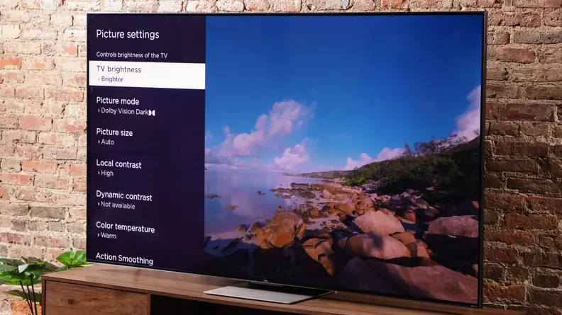 Brightness and picture setting on the TCL R655.