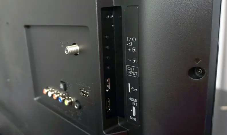 Sony KDL-32R330B ports