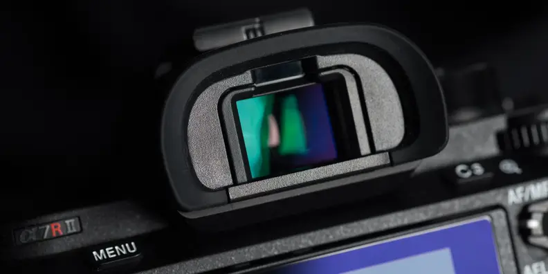 A photo of the Sony A7R II's EVF.