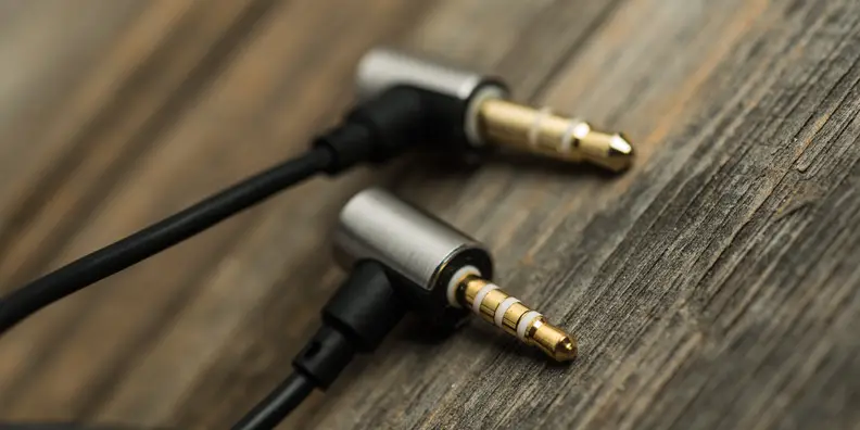 A photo of the Beyerdynamic Astell & Kern AK T8iE's plugs.