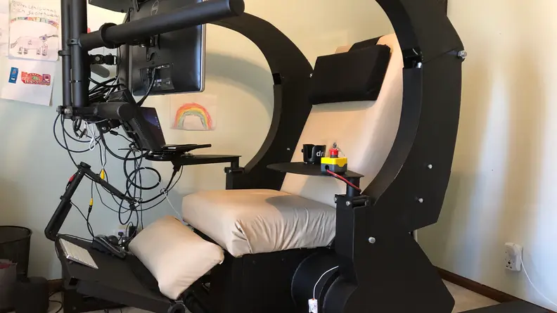 Ergoquest Ergonomic Workstation side view