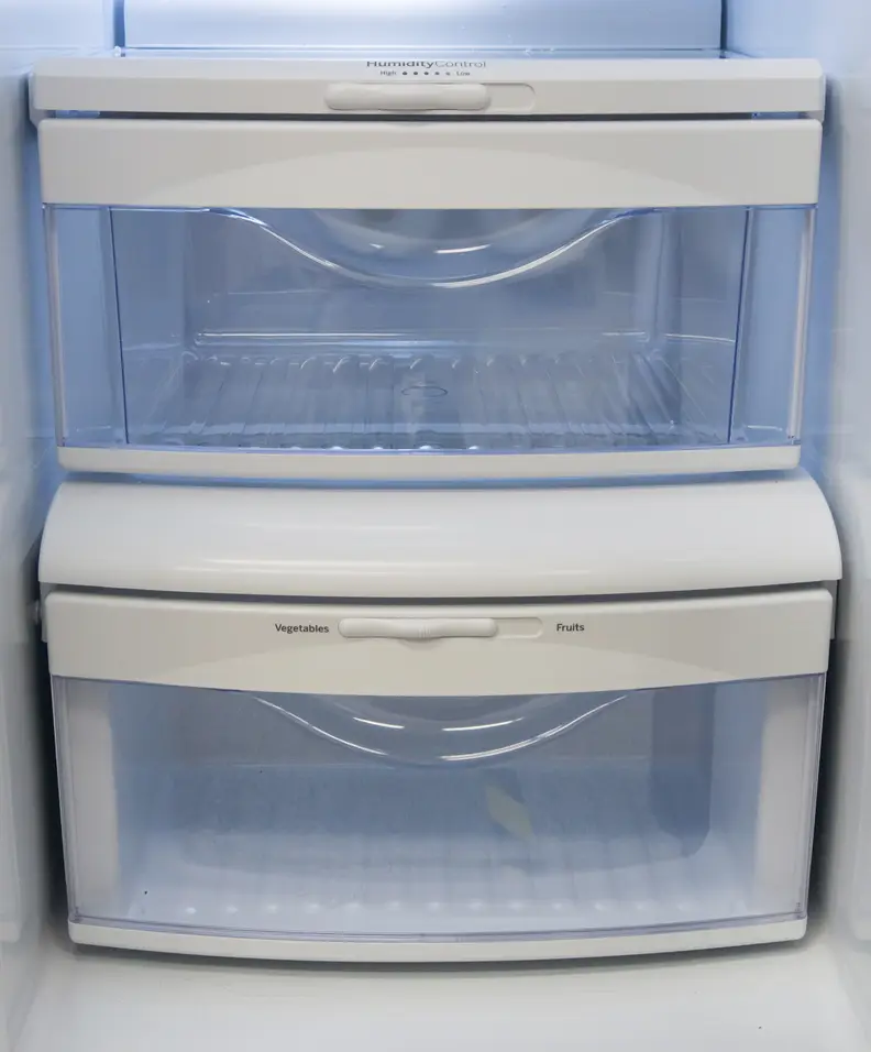 This model offers two crispers with different controls