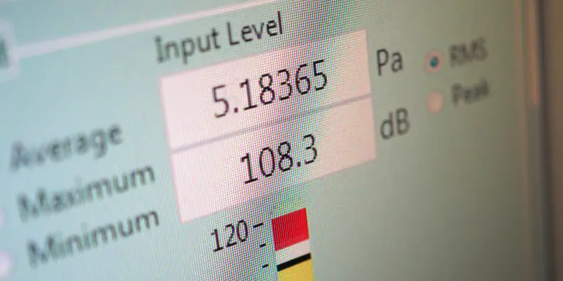 With typical earbuds and an iPhone 7 Plus at full volume, an average volume of 108dB is not uncommon.