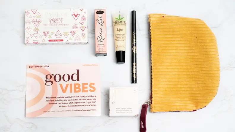 A contents from Ipsy Glam Bag's subscription.