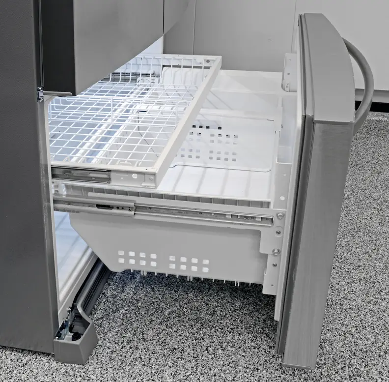 The Kenmore 70343's pullout freezer employs both wire and hard plastic drawers to organize your food.