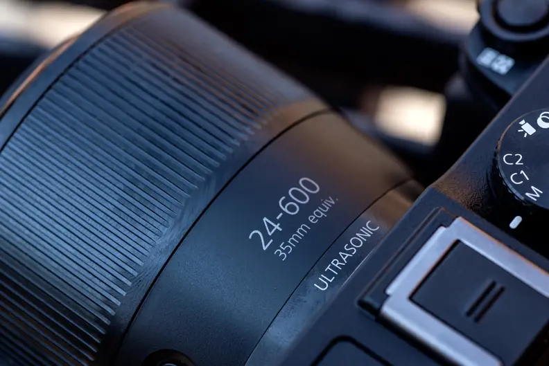 A close-up of the Canon Powershot G3 X.