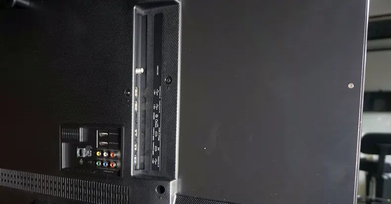 Hisense H9 ports