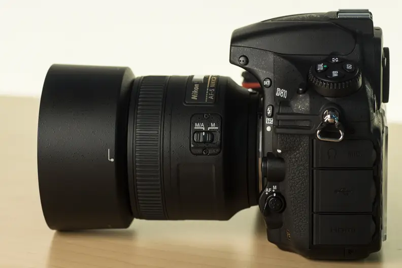 The 85mm f/1.8G's plastic build matches today's DSLRs, but it's less reassuring than the older, largely metal 85mm f/1.8D.