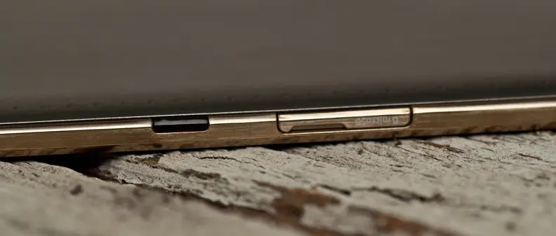 A photograph of the Samsung Galaxy Tab S 8.4's microSD slot.