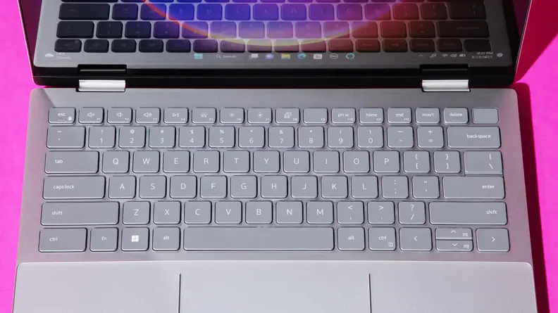 Close-up of the keyboard of the Dell Inspiron 14 7420.