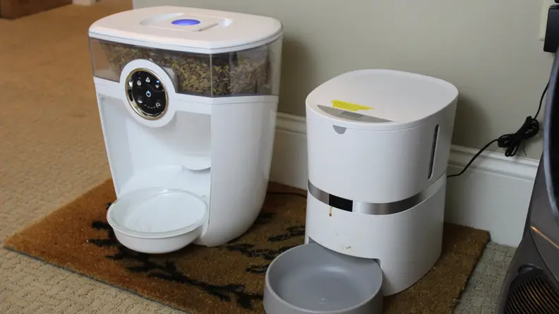 The Feeder-Robot is more than three times the price of our old (dirty) automatic feeder.