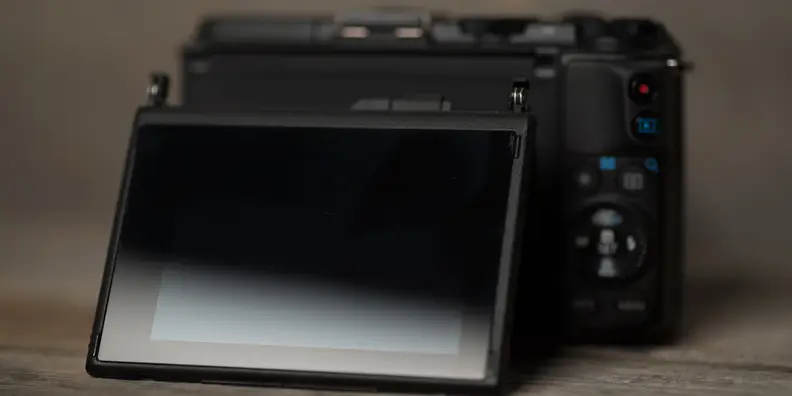 A photograph of the Canon EOS M3.