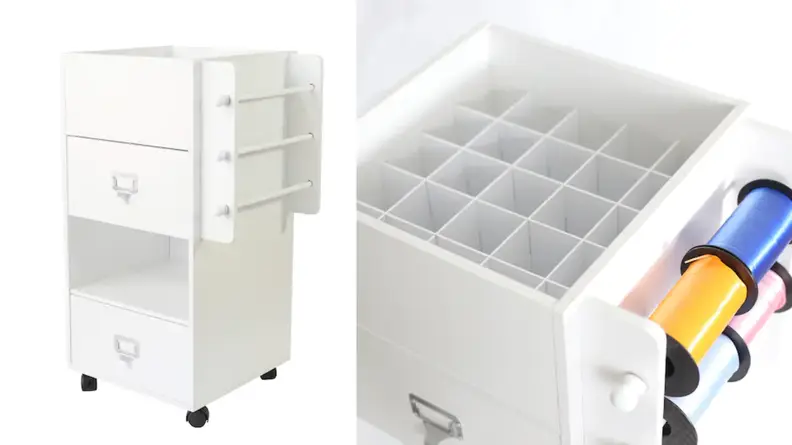 Storage container with wheels