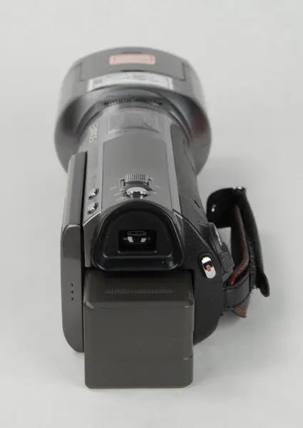 Hands-on Review of the World's First 3D Consumer Camcorder: The