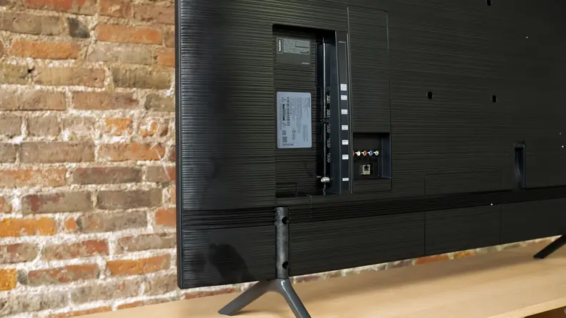 Samsung RU7100 Inputs