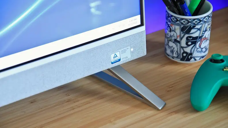 Close-up of the bottom of the monitor and the monitor legs.