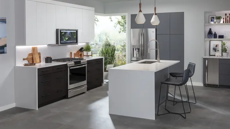 The GE Kitchen Hub can stream what you're cooking to friends and instructors to up your cuisine game.