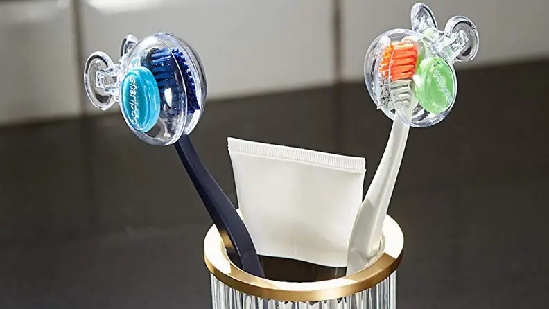 How to pack your toiletry bag