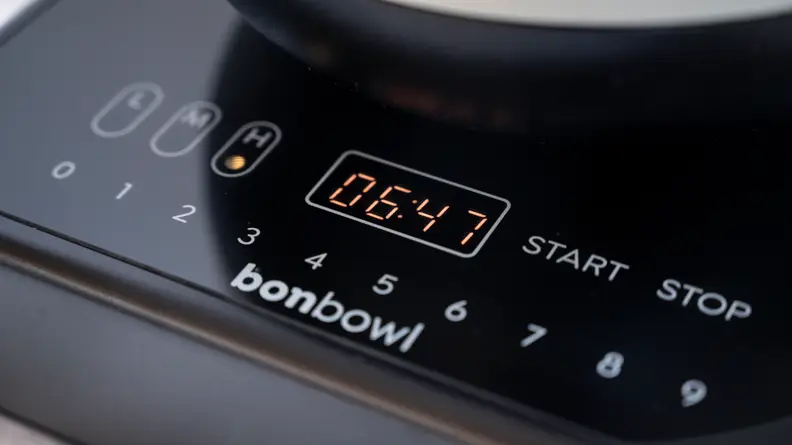 You can cook easy meals in under 10 minutes using the Bonbowl.