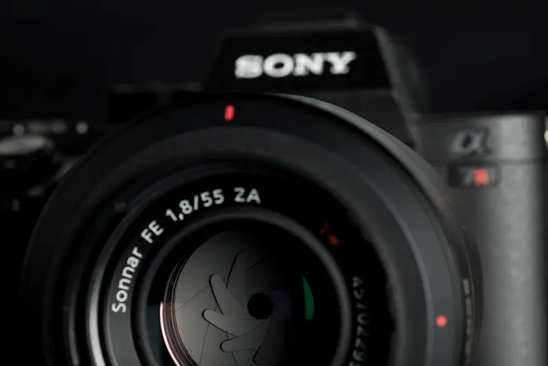 A photo of the Sony A7R II's front.
