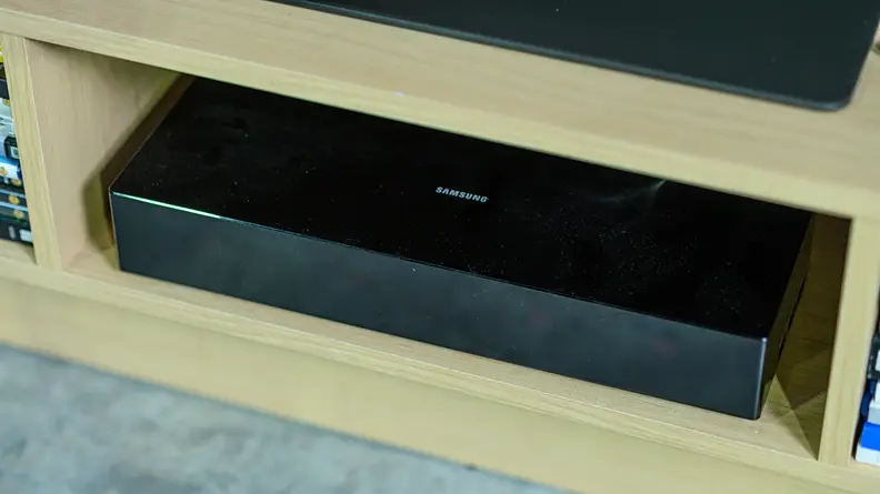 Samsung Q90R One Connect Box