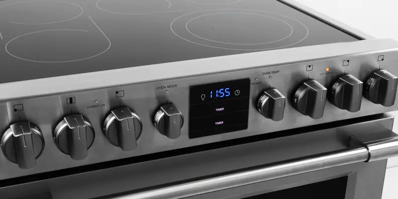 Best Electric Range: Frigidaire Professional FPEH3077RF