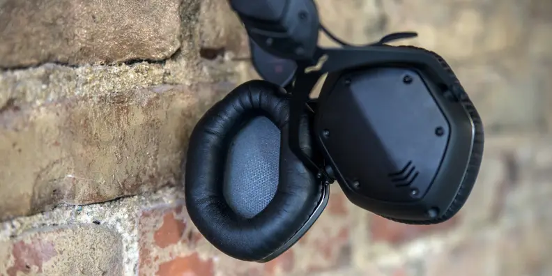 A photo of the V-Moda Crossfade LP-2.