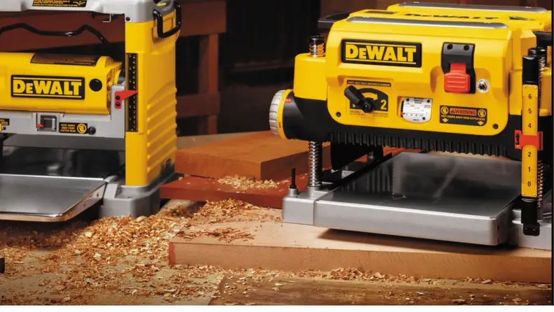 DeWALT DW735 benchtop wood planer