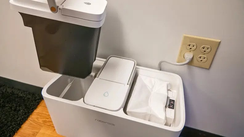 The interior of the S8 Pro Ultra’s charging dock.