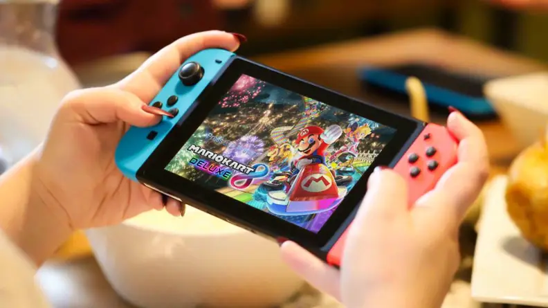 You can play multiplayer games online with the Nintendo Switch.
