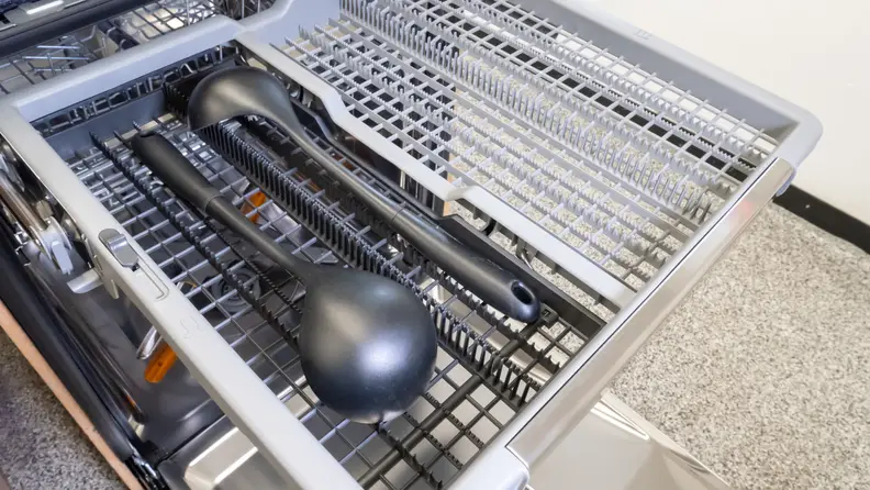 LG LDP6797ST dishwasher adjustable height third rack