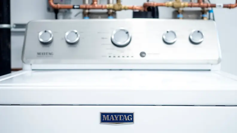 This Maytag is simple to use. Set the knobs, and press the button to start it.