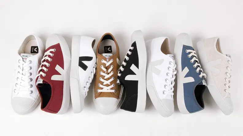 Several colors of the same sneaker.