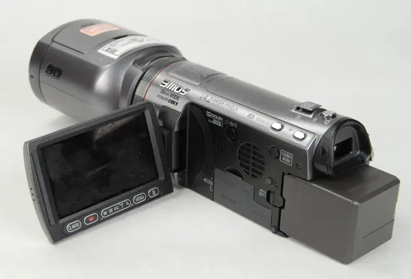 Hands-on Review of the World's First 3D Consumer Camcorder: The
