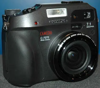 Olympus C-7070 Wide Zoom First Impressions Review - Reviewed