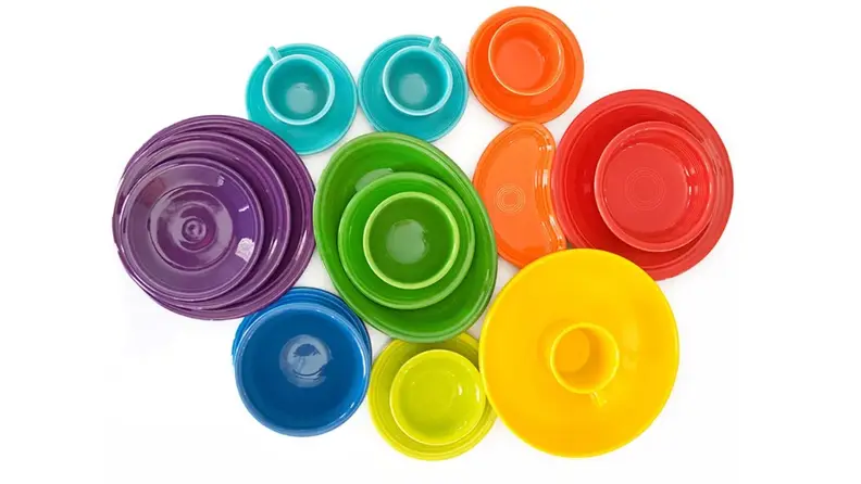 A rainbow alignment of Fiestaware.