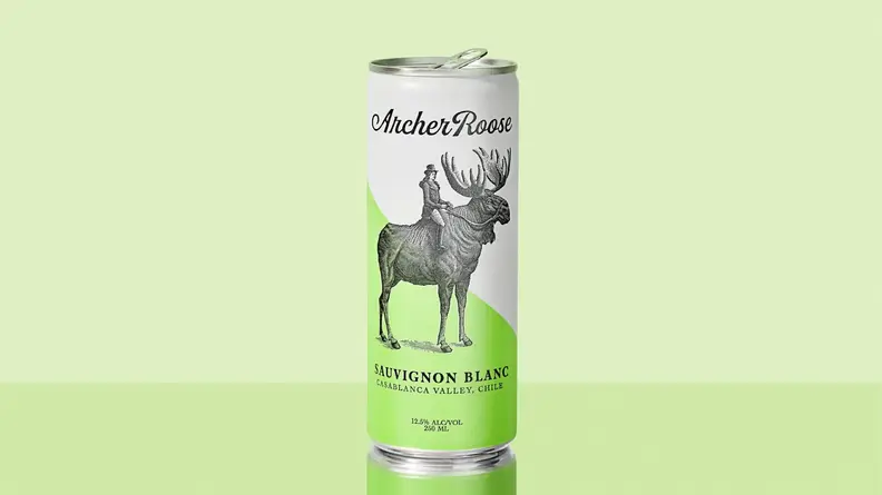 Can of Archer Roose Sauvignon Blanc.