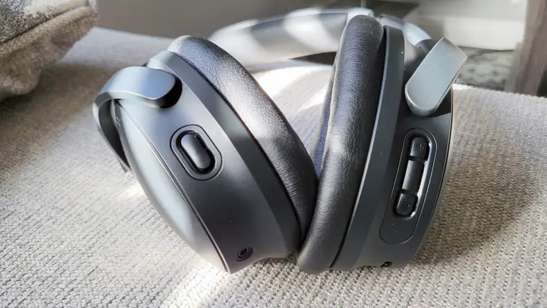 Bose QC45 Headphones Review: King of Quiet - Reviewed