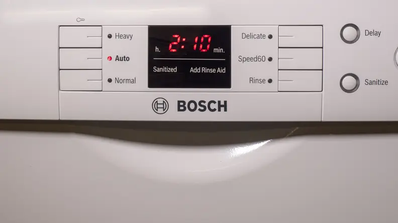 The front-facing controls allow you to always know how much longer the cycle will last.