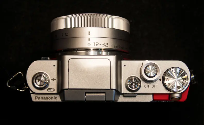 Panasonic Lumix GF7 – Top View