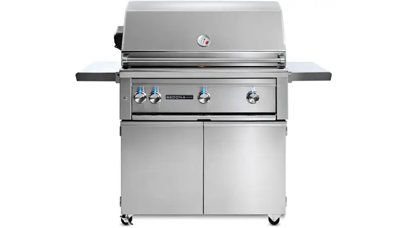 A Lynx L600PSFRNG free-standing grill