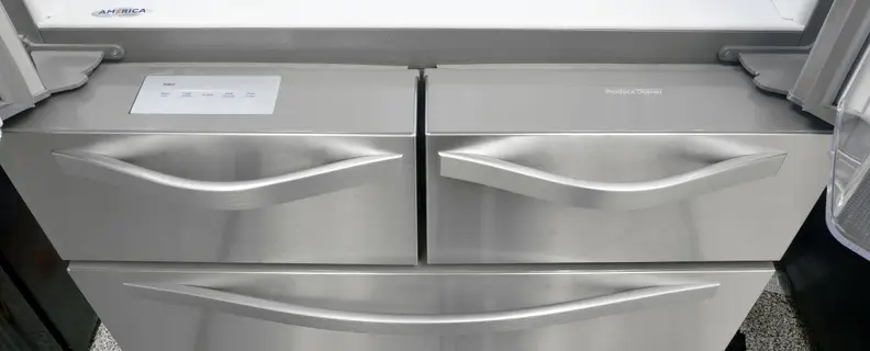 When shut, the two central drawers look the same, giving the fridge an appealing, symmetrical look.