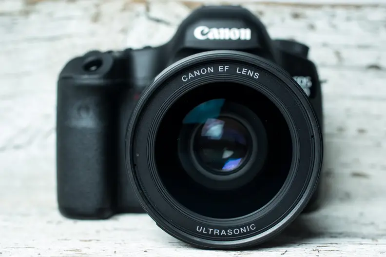 The wide f/1.4 maximum aperture makes this a great lens for both low-light shooting and shallow depth of field applications.
