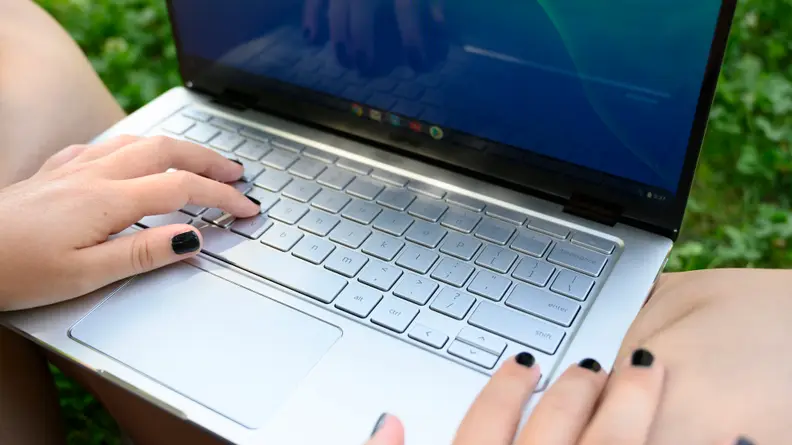 The keyboard of the Asus Chromebook C434TA