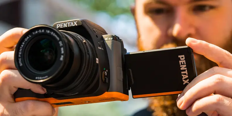 A photo of the Pentax K-S2's articulating screen.