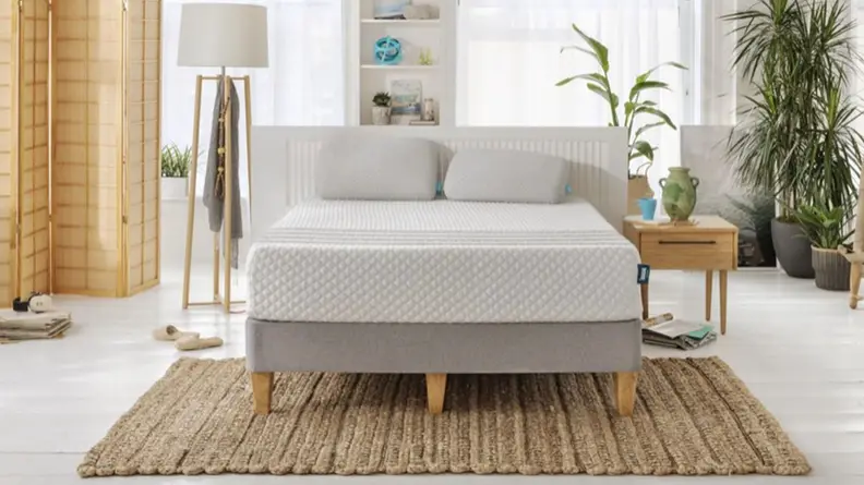 Leesa hybrid mattress