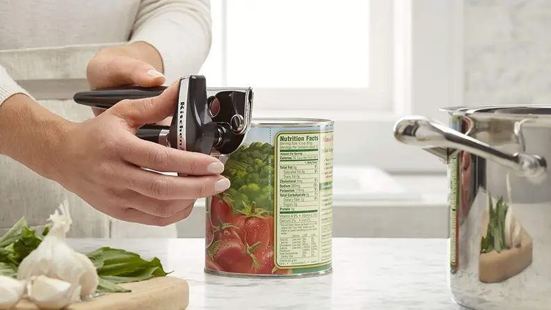 Manual can opener