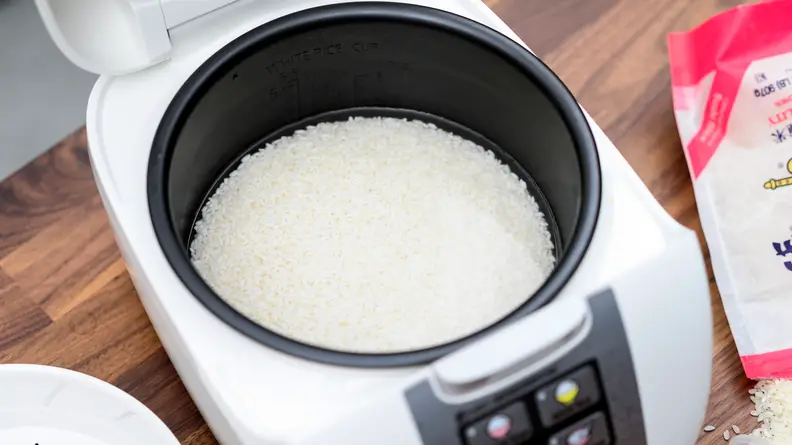 Panasonic One-Touch fuzzy logic can steam good white rice.